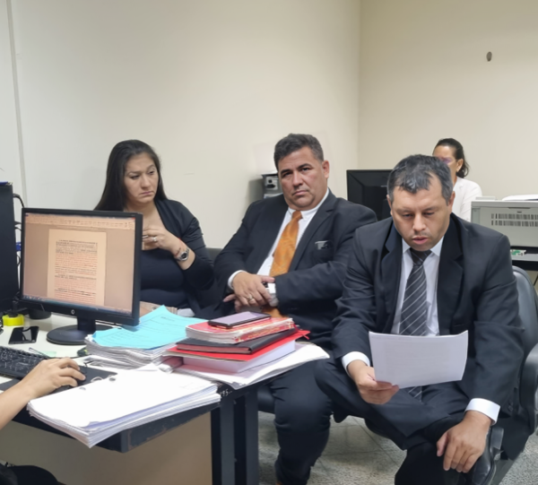 Elevan a juicio causa contra exactuaria que habría modificado expediente de RGD - PDS RADIO Y TV