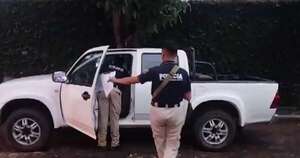 La Nación / Camioneta robada a la policía fue abandonada en Barcequillo