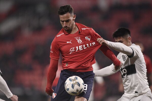 Versus / El millonario monto que ofreció Olimpia para fichar a Gabriel Ávalos