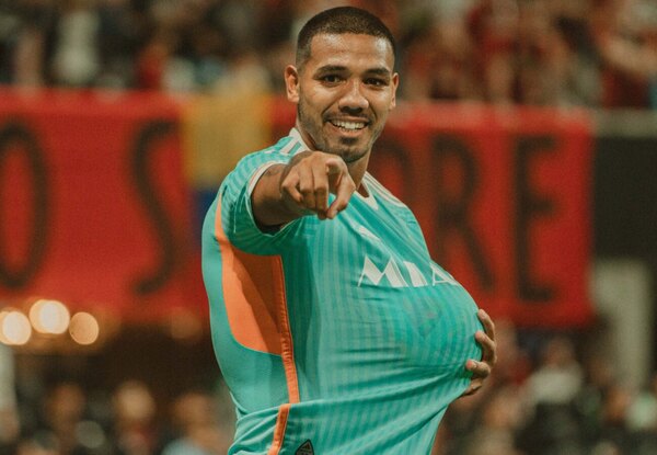 Versus / David Martínez estuvo a punto de jugar en el fútbol paraguayo, pero...