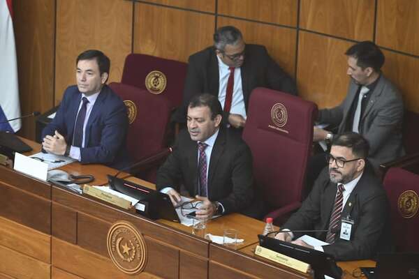 Con “bendición” de la Trinidad cartista, del Puerto arranca presidencia de la Comisión Permanente - Política - ABC Color