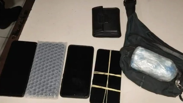 Detienen a un guardiacárcel por intentar introducir cocaína y teléfonos al penal de Tacumbú