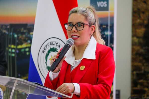 Ministra invita a las Ferias Palmear y Somos Artesanías • RADIO NACIONAL