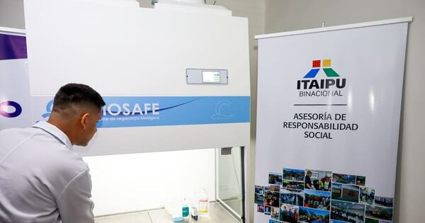 La Nación / Itaipú hizo entrega oficial de cabina de bioseguridad a Hospital Regional