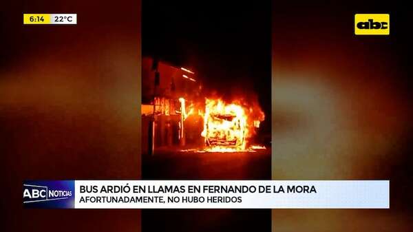 Video: Bus ardió en llamas en Fernando de la Mora - ABC Noticias - ABC Color