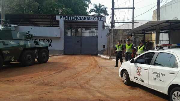 Reo trepa muralla y escapa de la cárcel de Ciudad del Este