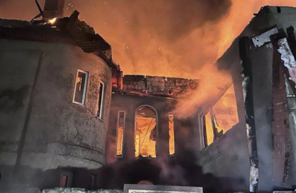 Bombardeos rusos dejan daños y víctimas en Jersón, Járkov y otras ciudades ucranianas