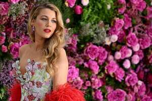Blake Lively demanda por acoso sexual a su coestrella y director de “Romper el círculo” - Gente - ABC Color