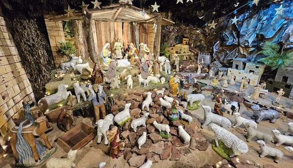 El pesebre gigante de Itauguá espera a los visitantes para memorables recuerdos - Nacionales - ABC Color
