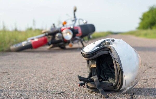 Motociclista y su acompañante heridos luego de fuerte choque en Lambaré - 1000 Noticias