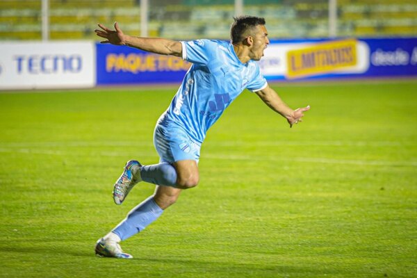 Versus / Alfio Oviedo se destapa con un doblete en la victoria del campeón Bolívar