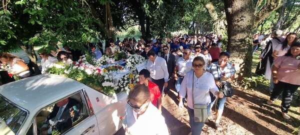 La comunidad ignaciana y el país entero despiden a Koki Ruiz en la tierra de los irreductibles - Nacionales - ABC Color