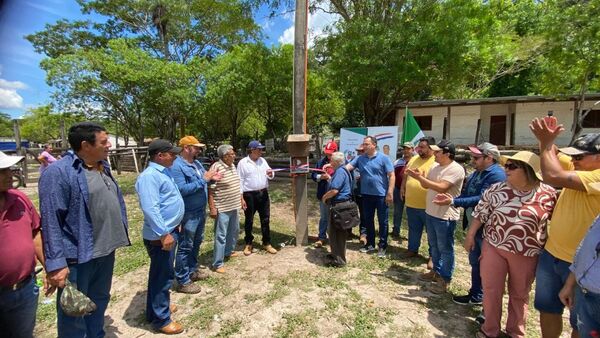 Después de décadas de postergación productores de Cerro Galván inauguran la electrificación