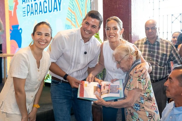 Gobierno entrega reconocimiento a maestros artesanos • RADIO NACIONAL