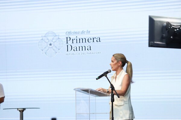 Primera Dama de la Nación: Feria Palmear presenta un renacer cultural y social para los que amamos la ciudad • RADIO NACIONAL