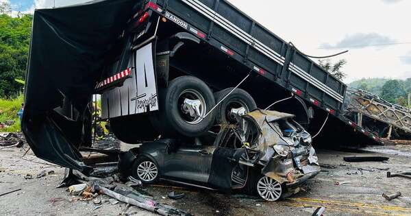 La Nación / Brasil: accidente de ómnibus deja al menos 38 muertos