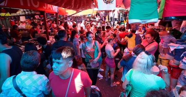 La Nación / Previa navideña en el Mercado 4 - OJO Galería