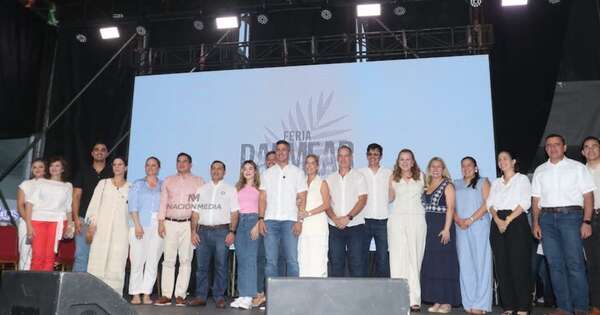 La Nación / Peña realizó la presentación de la Comisión Asunción 500 Años