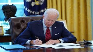 Joe Biden firmó la ley de financiación que evita el cierre del gobierno de EEUU - ADN Digital