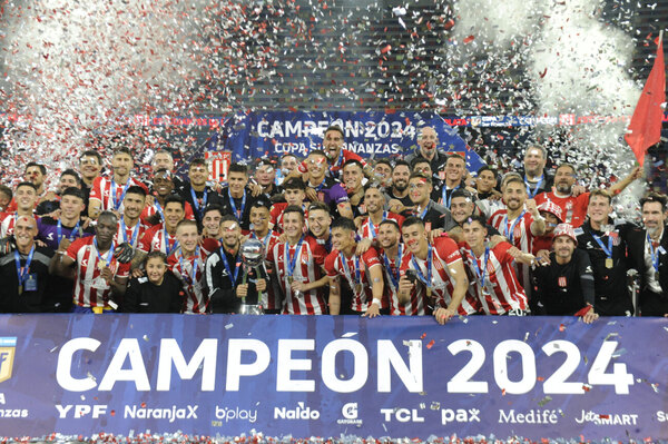 Versus / Estudiantes, con Arzamendia en la banca, se adueña del Trofeo de Campeones en Argentina