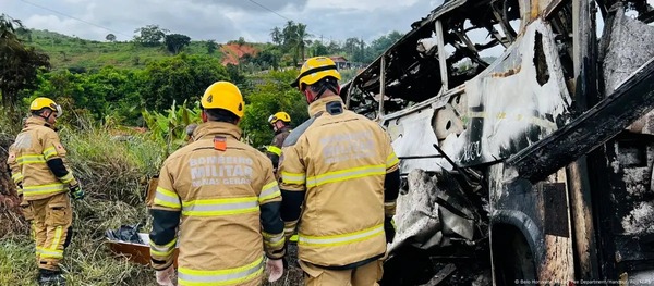 Accidente de bus deja 32 muertos en el sureste de Brasil - ADN Digital