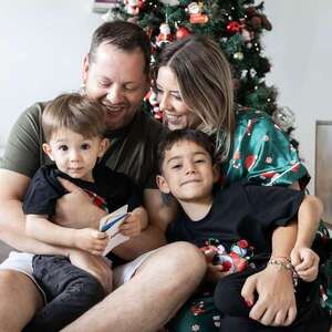 Denise Hutter y su familia aguardan felices la Navidad - Gente - ABC Color