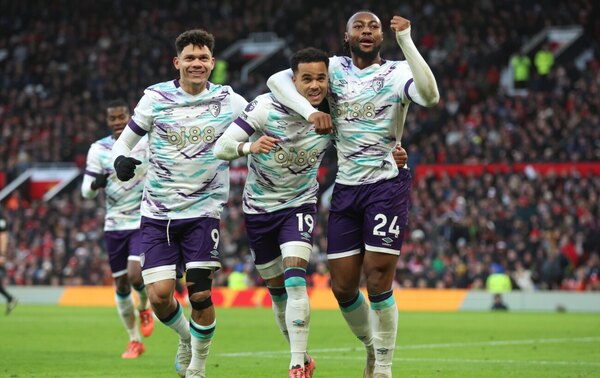 Versus / El Bournemouth humilla al Manchester United en Old Trafford
