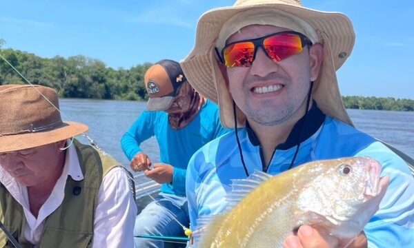 Domingo de pesca de Néstor Camacho en su querida Villa Florida