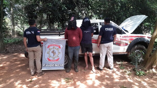 Caen dos personas en Cleto Romero por vehículo robado, entre ellos un militar activo