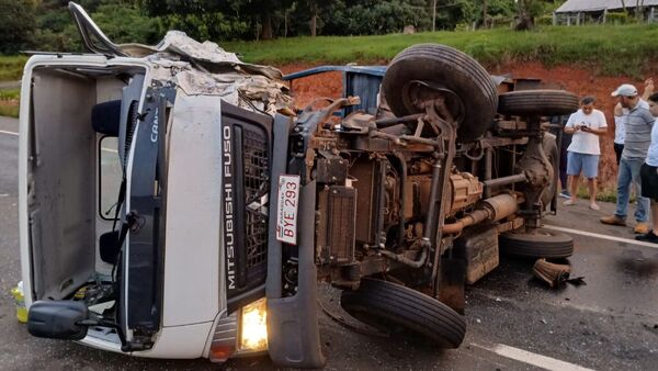 Conductor ingresa de contramano en ruta duplicada, causa choque y muere