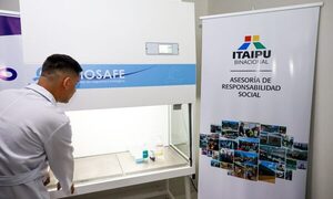 Pabellón de Oncología del Hospital Regional de CDE recibió moderna cabina de bioseguridad
