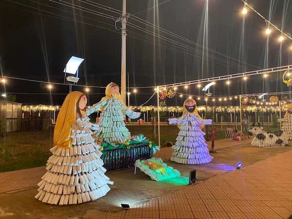 Pesebre ecológico de más de tres metros de altura se puede apreciar en Isla Pucú - Nacionales - ABC Color
