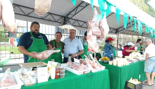 Ofertan productos del campo sin intermediarios, en Ferias “Ary paha, Fiestas con Sabor a campo” - .::Agencia IP::.