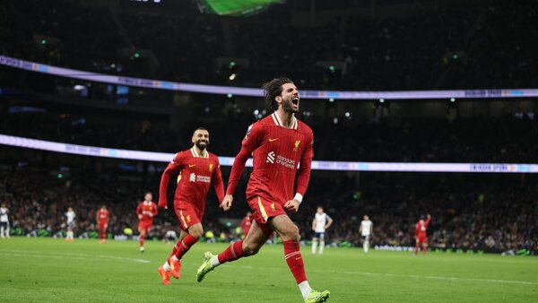 Liverpool destroza al Tottenham