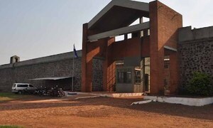 Preso fue apuñalado durante una riña en la cárcel de Itapúa – Prensa 5