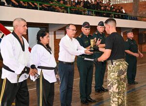 Ministro de Defensa clausuró curso para efectivos del Cuartel General del Ejército - .::Agencia IP::.