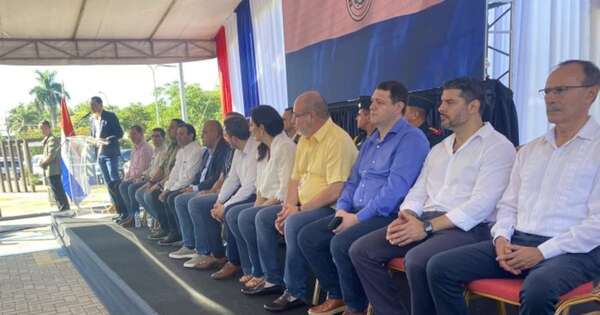 La Nación / Itaipú y MOPC firman contratos para encarar grandes obras viales por USD 67 millones