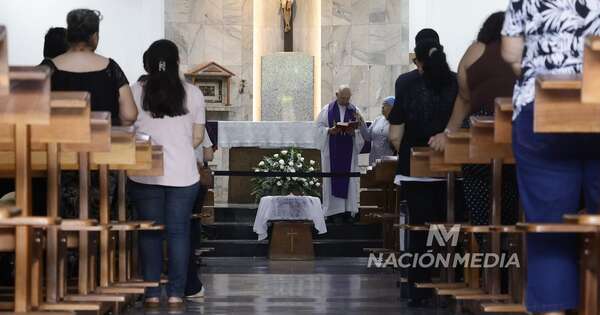 La Nación / El padre Aldo Trento descansará en el cementerio italiano