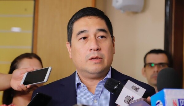 Jalil Rachid "no puede seguir un minuto más" en la Senad - 1000 Noticias