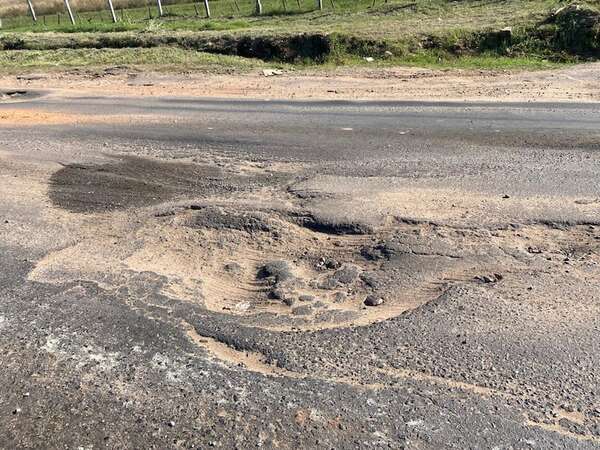 Obras vía PTI: Firman contratos para duplicar dos rutas de Central y mejorar otra carretera en el interior - Economía - ABC Color