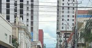 Diario HOY | Despejan la calle Tacuarí tras 4 meses de cierre