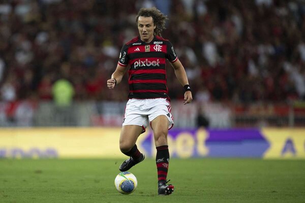 Versus / El Flamengo de Brasil no renueva contrato a David Luiz