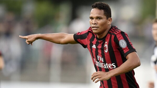 Versus / ¿Olimpia va por Carlos Bacca?
