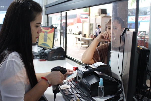 Paraguay recibe 100.000 personas en el fin de semana previo a la Navidad - ADN Digital
