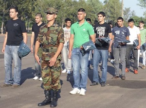 Proponen ley para incluir a menores en el servicio militar