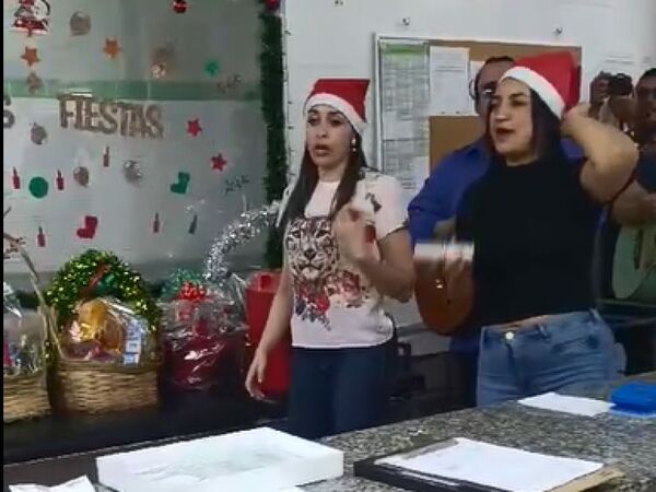 "Los Divinos" llevó alegría a los hospitales Regional e IPS - Pedro Juan Digital