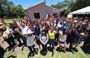Nueva entrega de viviendas para 121 familias de Caazapá antes de la Nochebuena - .::Agencia IP::.
