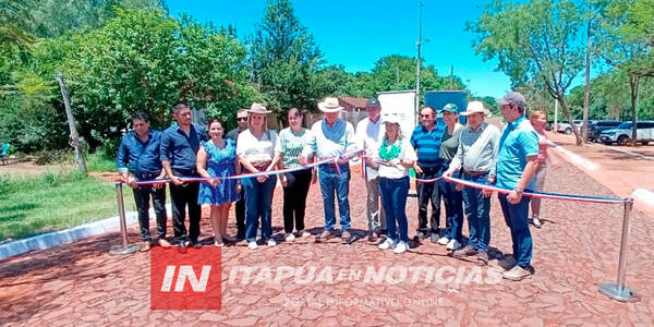 GOBERNACIÓN INAUGURÓ EMPEDRADO EN ACCESO A LA PLAYA DE SAN JUAN DEL PNÁ. - Itapúa Noticias