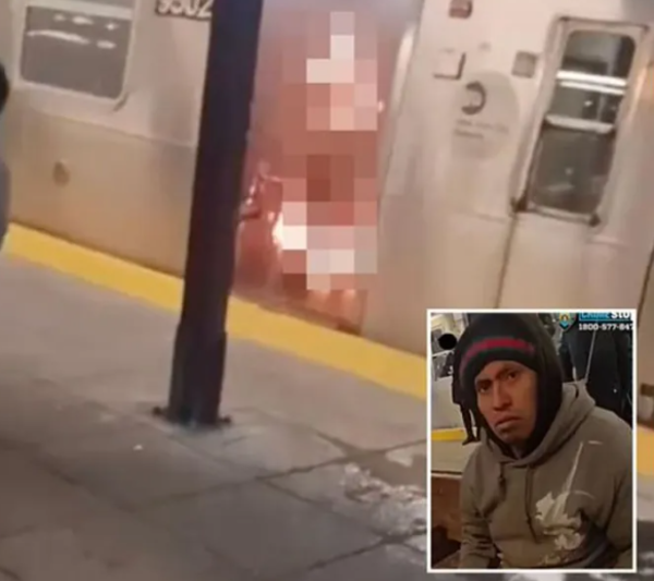 Detienen a hombre por prender fuego a una mujer en el metro de Nueva York