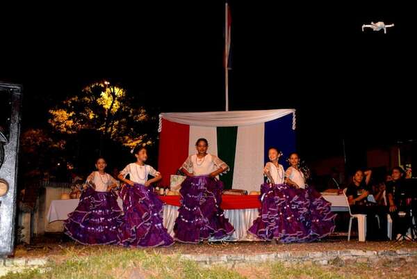 Una noche de talento y shows en el Festival Navideño de Caapucú - Nacionales - ABC Color